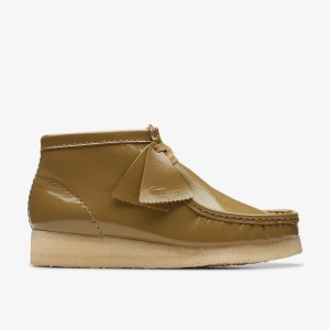 Clarks Wallabee Boot Dark Olive Patent Dark Olive | 3270JVBHG