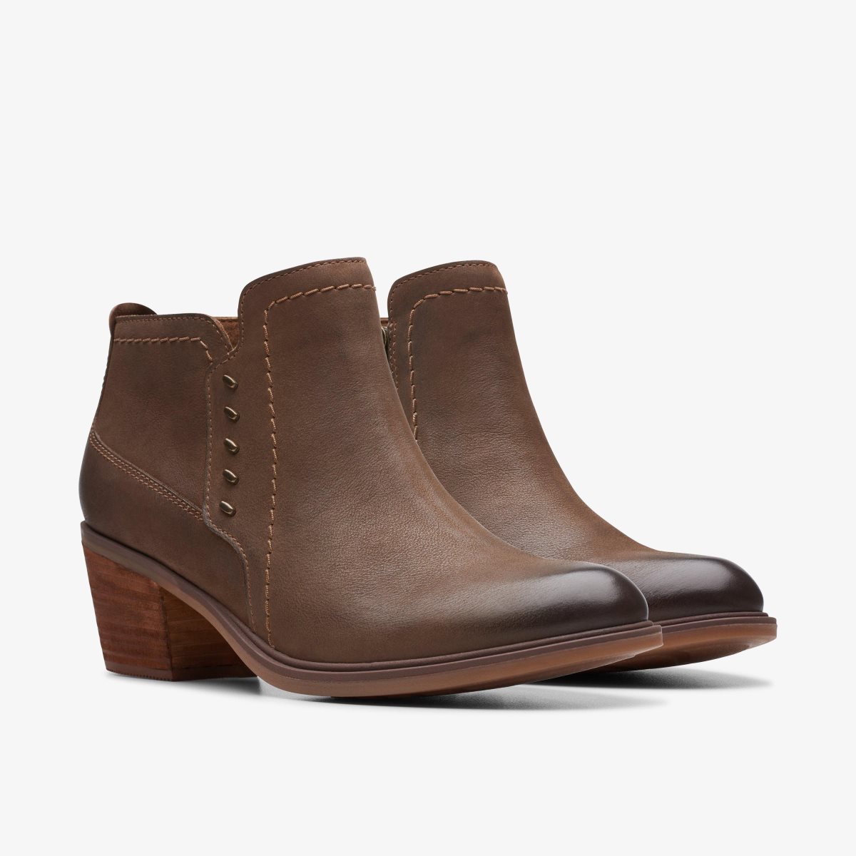 Clarks Neva Lo Dark Tan Leather Dark Brown | 8426LRWSQ